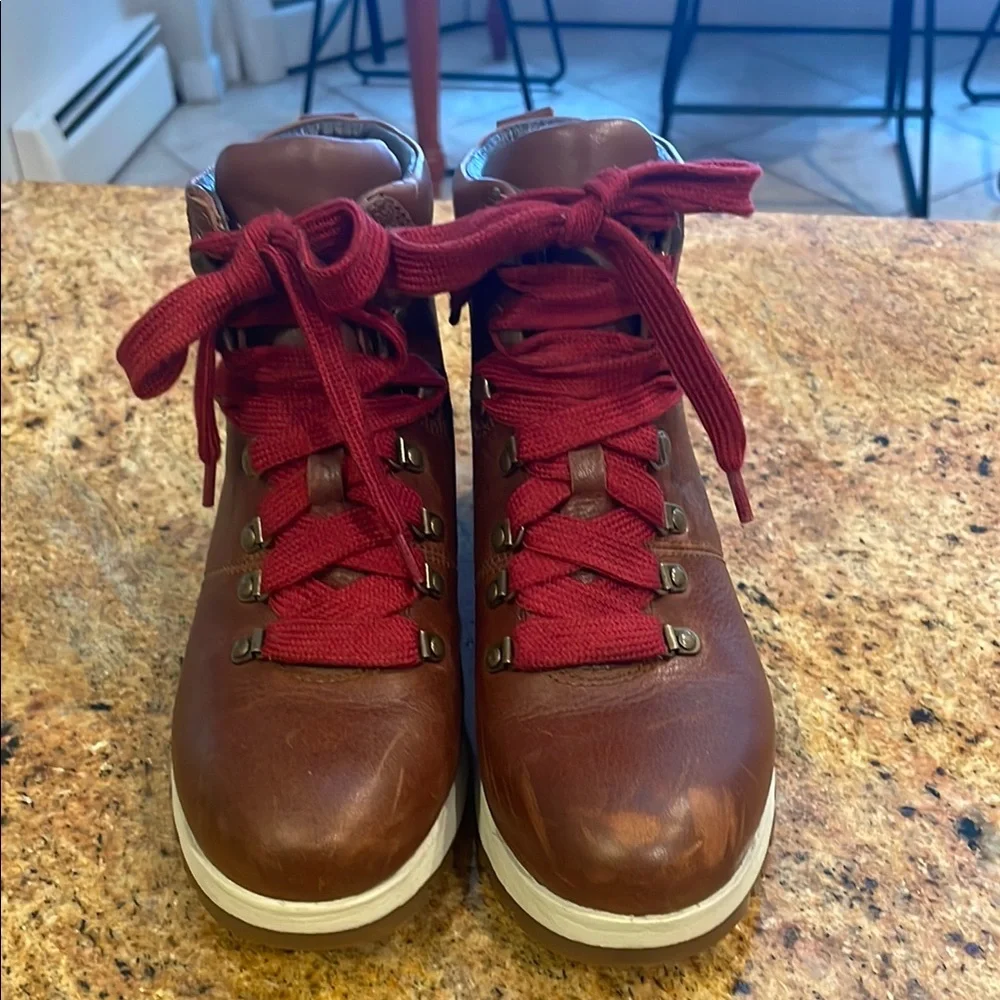 Bionica Whiskey Brown Leather Boots Women’s Size 7, EUC - Picture 1 of 6